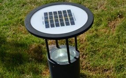 别墅庭院氛围营造：临潭草坪灯选型与布光技巧